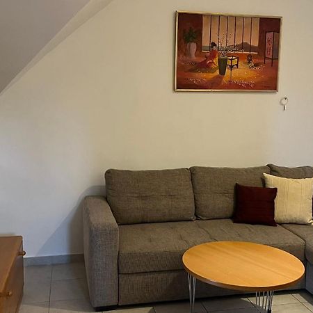 Boezsi Apartman Sárvár Eksteriør bilde