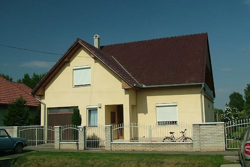 Boezsi Apartman Sárvár Eksteriør bilde
