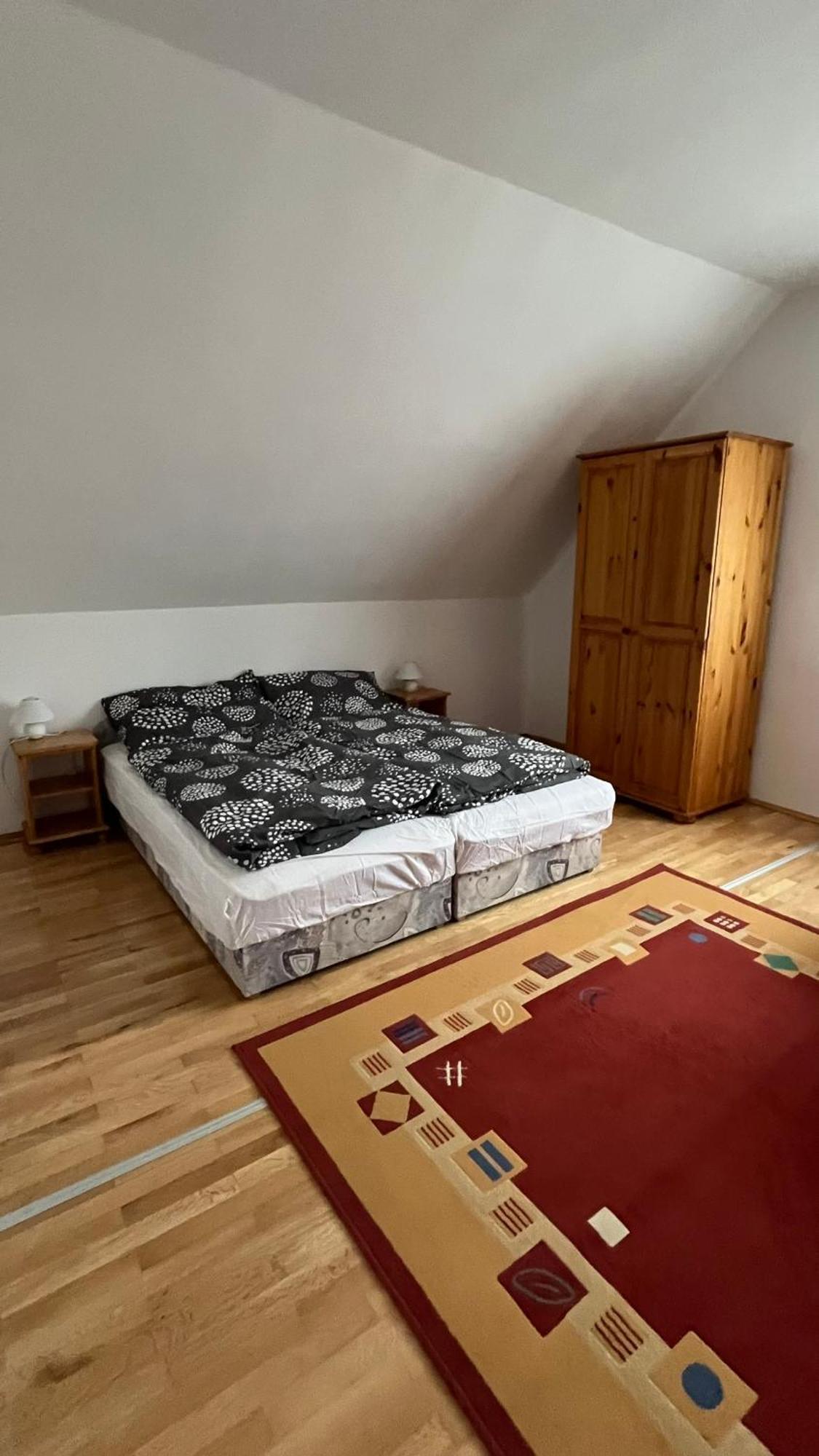 Boezsi Apartman Sárvár Eksteriør bilde
